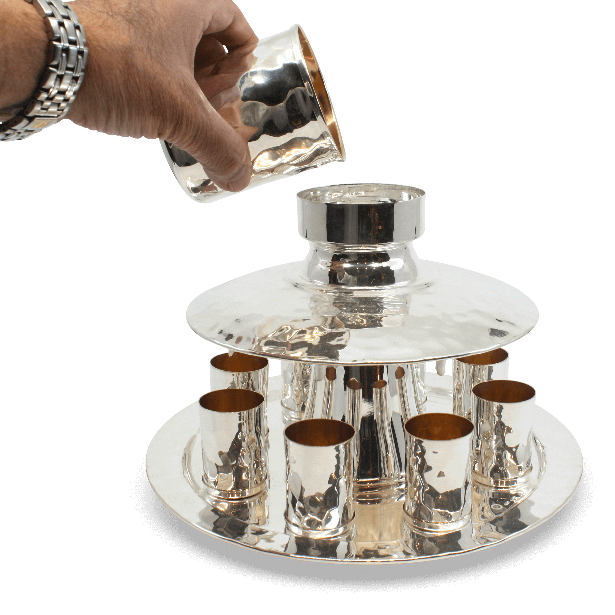 Softly hammered wine fountain for 8 A - Piece By Zion Hadad